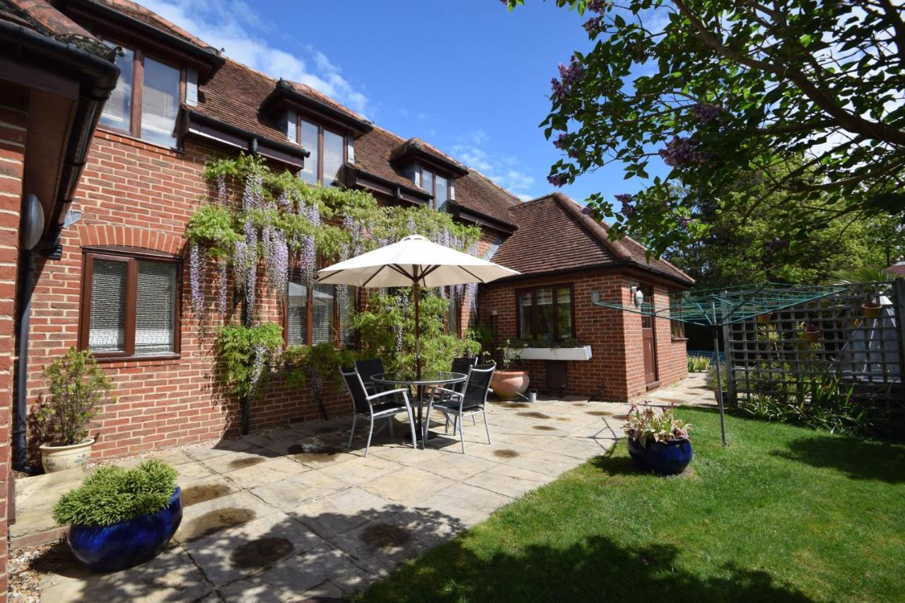 Wisteria Way, Tangmere Exteriér fotografie