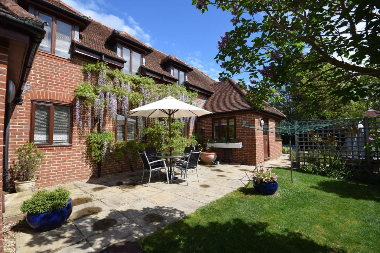 Wisteria Way, Tangmere Exteriér fotografie
